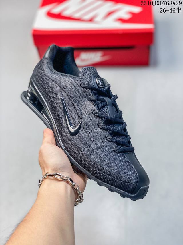 Nike Shox Z Wmns薄底Shox 延续了2000年代初期超经典的科技跑鞋元素，满满的都是回忆杀。鞋身线条流畅，未来感十足，一看就跟普通鞋子不一样。