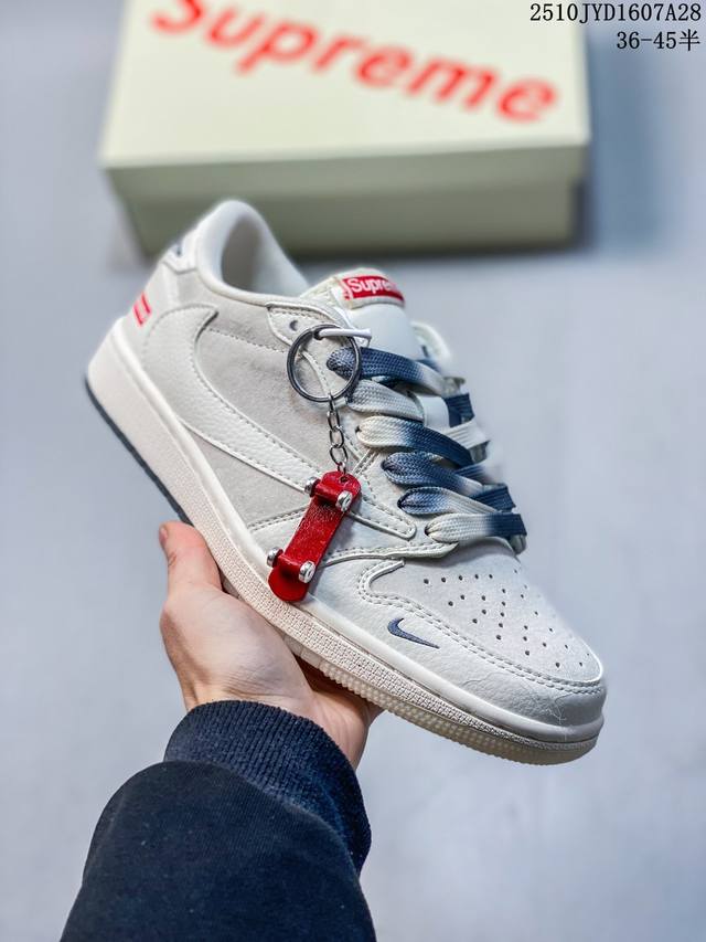 海外爆款限量发售！ Travis Scott X Jordan 1 Low “Supreme联名 猪八双拼米灰” 高端定制 乔丹倒勾低帮休闲板鞋 大厂纯原品质出