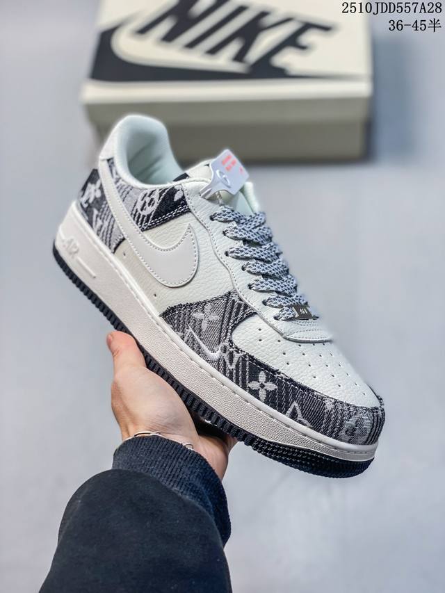 简介：真标耐克 Nike Air Force 1 Low 空军一号 倒钩 低帮百搭休闲运动板鞋。柔软、弹性十足的缓震性能和出色的中底设计，横跨复古与现代的外型结