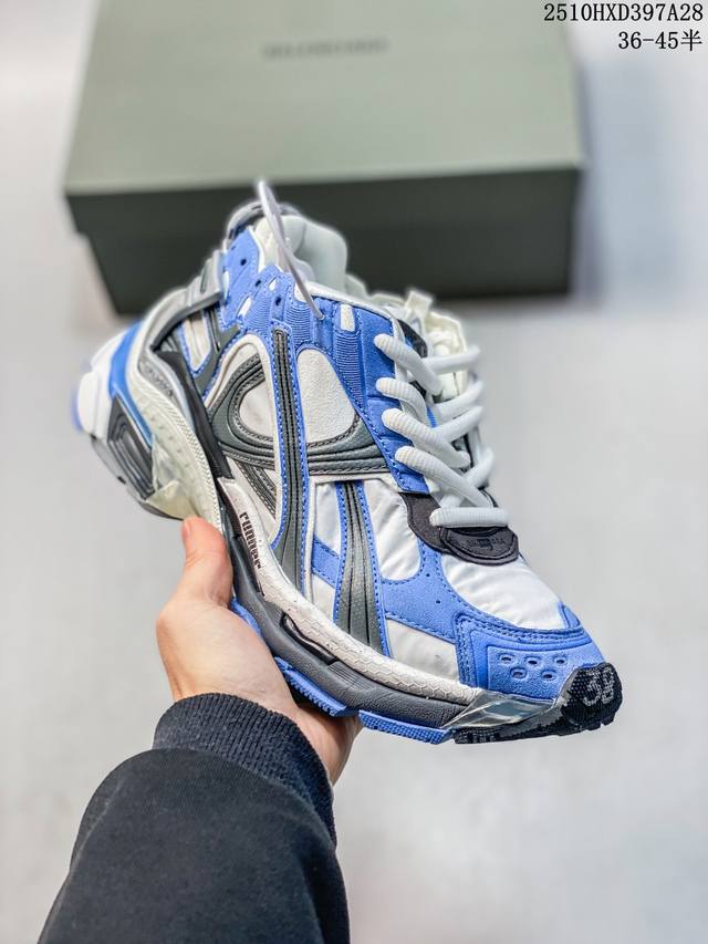巴黎世家 Balenciaga 巴黎世家Runner老爹鞋舒适运动慢跑鞋 不含皮运动鞋，网布材质，磨损效果，鞋头边缘印有尺码，背面浮印尺码，外侧印有跑者徽标，鞋