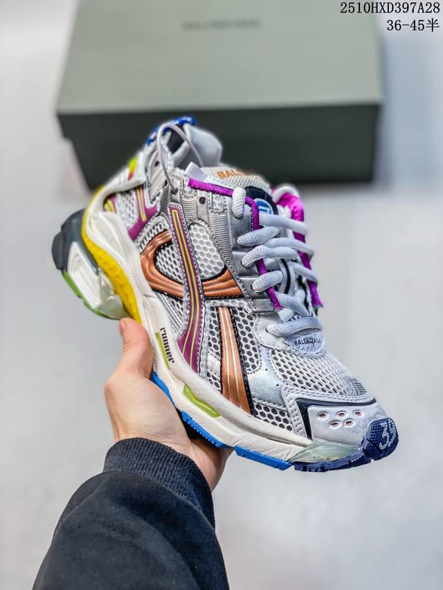 巴黎世家 Balenciaga 巴黎世家Runner老爹鞋舒适运动慢跑鞋 不含皮运动鞋，网布材质，磨损效果，鞋头边缘印有尺码，背面浮印尺码，外侧印有跑者徽标，鞋