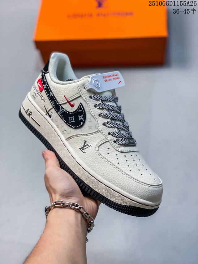 海外限量发售！公司级Nike Air Force 1 '07 Low “Supreme联名 经典黑满天星”空军一号 低帮 运动鞋 休闲鞋 折边针车 工艺难度大