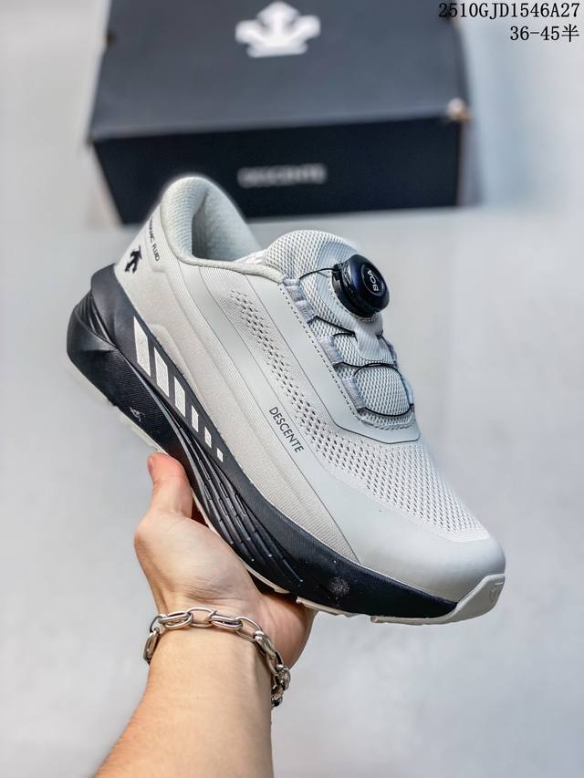 公司级迪桑特Descente Lavitate Wire 3.0 舒适百搭防滑耐磨 低帮 休闲跑步鞋 采用大网眼材质鞋面 轻薄通透不闷热 前掌易弯折设计 提供灵