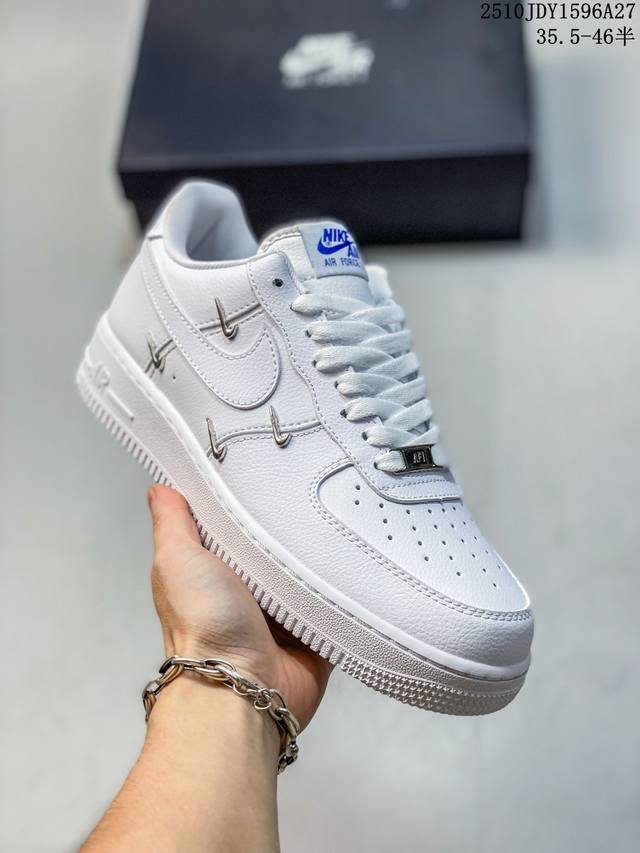 Nike Air Force 1 Low 联名小银勾 空军一号低帮运动休闲板鞋 原楦头原纸板 打造纯正空军版型 专注外贸渠道 全掌内置蜂窝气垫 原盒配件 原厂中