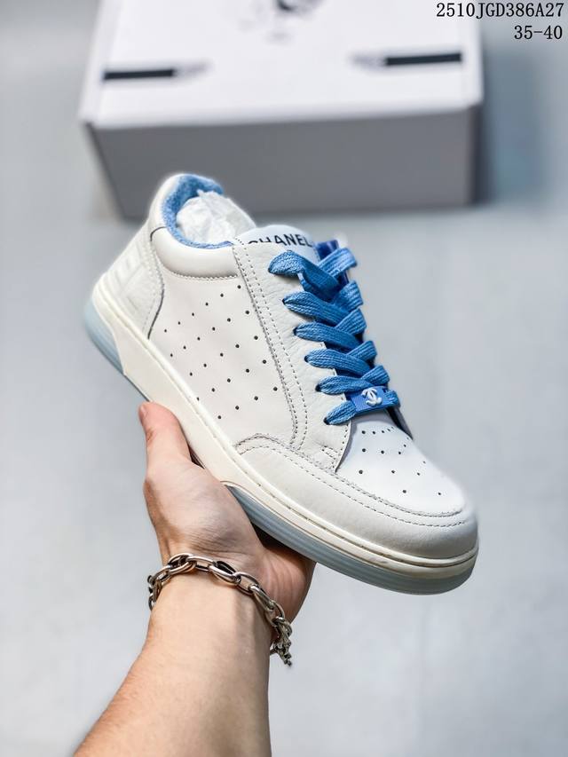 双十一福利特价 Chanel 香奈儿 早春熊猫运动休闲板鞋 春天真的抗拒不了这么清爽的色系 一年四季都好穿百搭 实用选手非他莫属 这款和去年老款熊猫鞋 大致设计