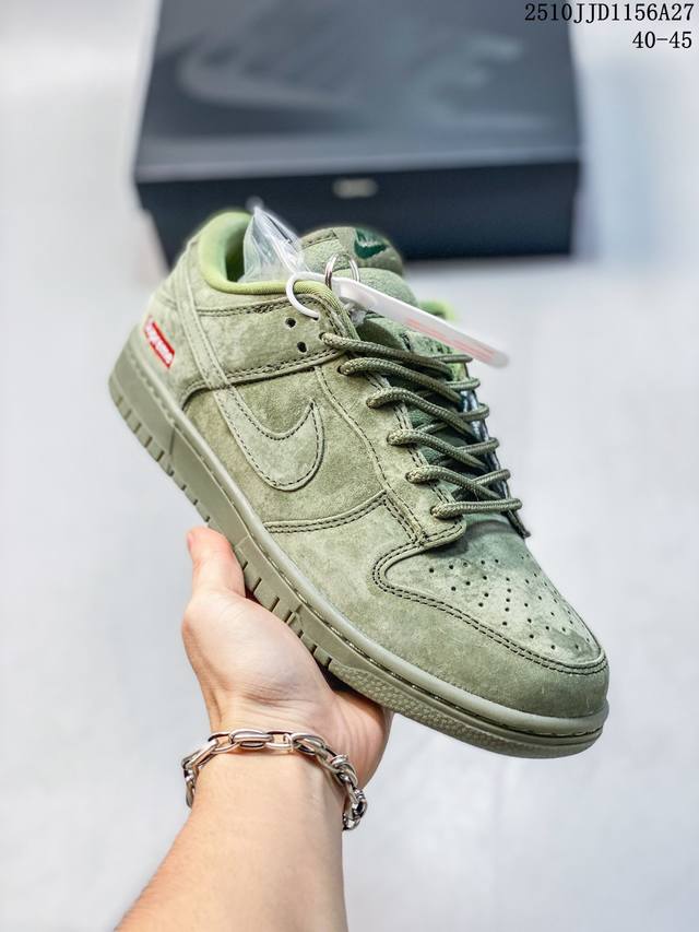 Nike Sb Dunk Low“Supreme联名 翻毛深棕” 周年高端定制 低帮休闲板鞋 定制鞋盒 大厂纯原品质出货 超高清洁度 皮料切割干净无任何毛边 细