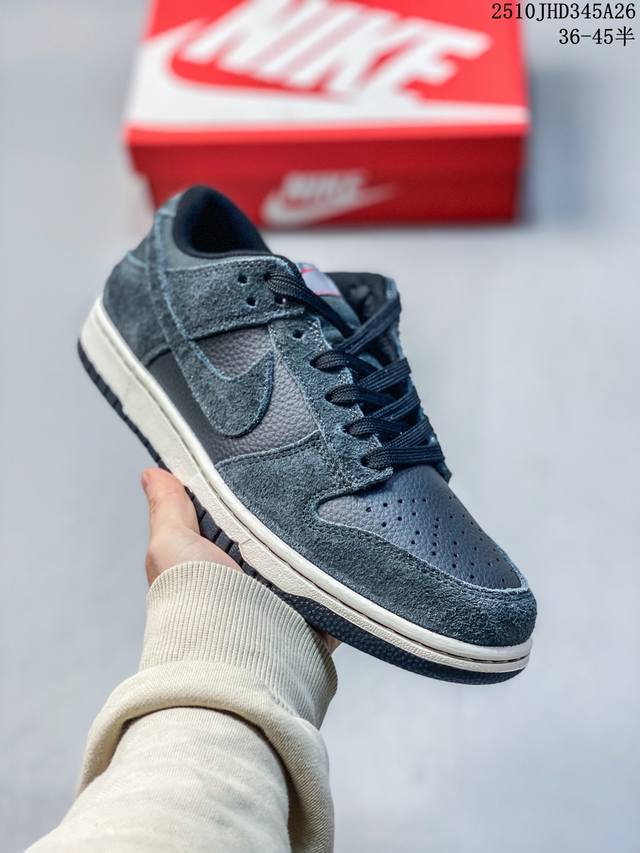 真标带半码 耐克Nike Sb Zoom Dunk Low 板鞋 系列经典百搭休闲运动板鞋加厚鞋舌的填充，使舒适性大大提升，同时也更方便穿脱中底部分则加入了脚感