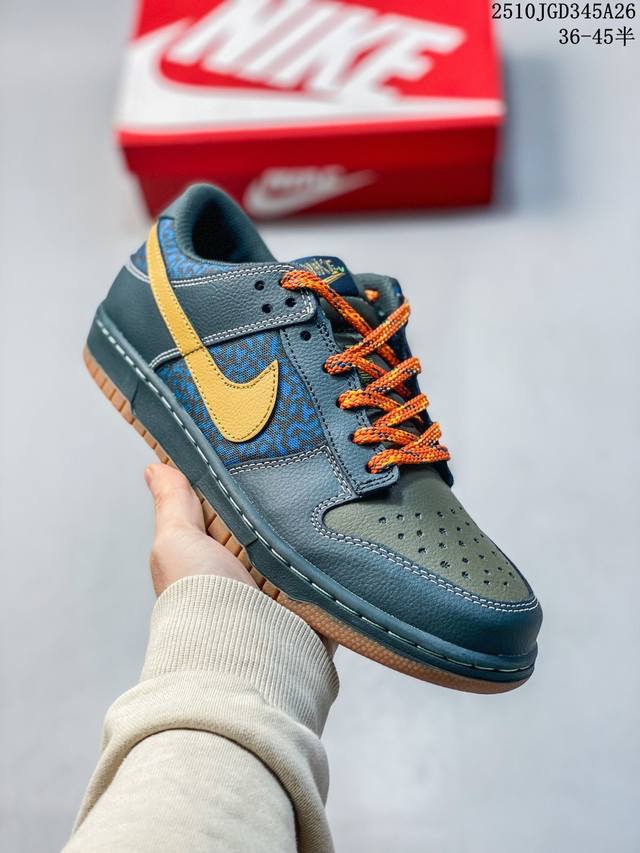 真标带半码 耐克Nike Sb Zoom Dunk Low 板鞋 系列经典百搭休闲运动板鞋加厚鞋舌的填充，使舒适性大大提升，同时也更方便穿脱中底部分则加入了脚感