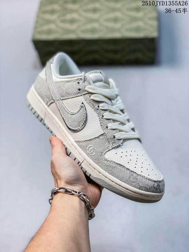 真标带半码 耐克Nike Sb Zoom Dunk Low 板鞋 系列经典百搭休闲运动板鞋加厚鞋舌的填充，使舒适性大大提升，同时也更方便穿脱中底部分则加入了脚感