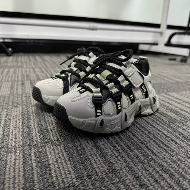 File山脉鞋 户外机能登山鞋 27-37 放大招 上个大重磅！心心念念的皮面加绒款也出货啦内里保暖绒特别的细腻亲肤，上脚不会有扎脚的感觉和任何不适~～这精致的