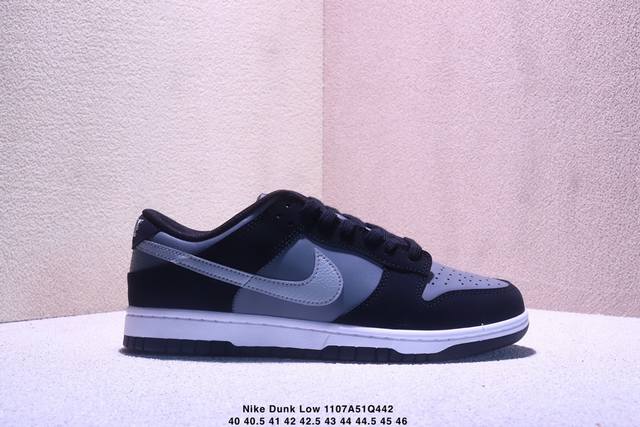 耐克 Nike Dunk Low 此款以简约大方的造型设计，给人以随性休闲的时尚格调，穿着舒适轻便，运动灵活自如，满足日常个性穿搭。 货号: Ib3079 00