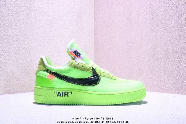 Nike Air Force 1 ’07 空军一号 丝绸帆布拼接低帮百搭休闲运动板鞋。柔软、弹性十足的缓震性能和出色的中底设计，横跨复古与现代的外型结合，造就出