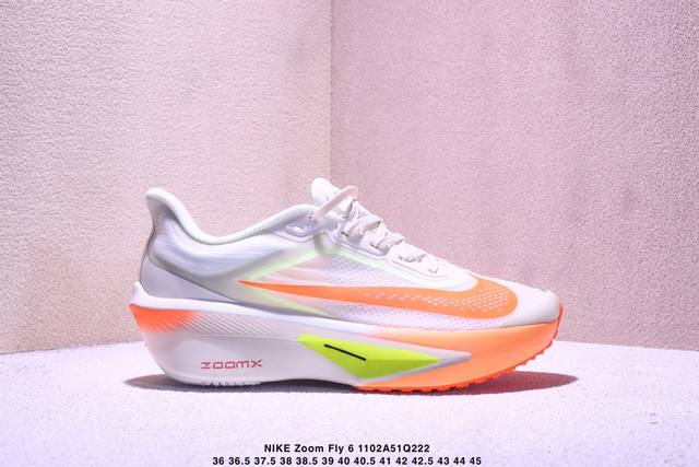 公司级 Nike耐克Zoom Fly 6 马拉松碳板米黑跑步鞋男女同款运动鞋Fn8455-001春新款Zoom Fly 6 prm缓震轻便跑步鞋。这款鞋在继承了
