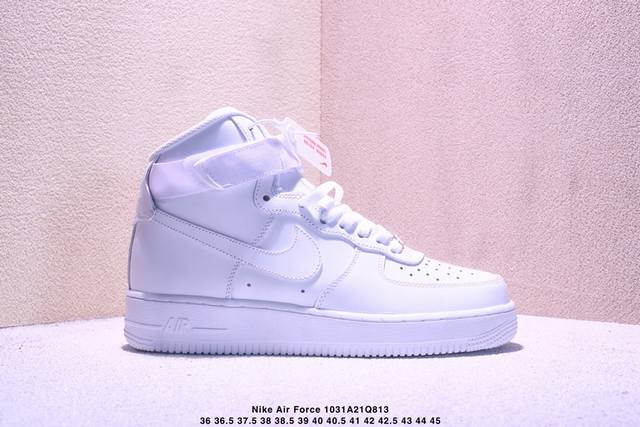 耐克 Nike Air Force 1 Low 空军一号低帮百搭休闲运动板鞋。柔软、弹性十足的缓震性能和出色的中底设计，横跨复古与现代的外型结合，造就出风靡全球