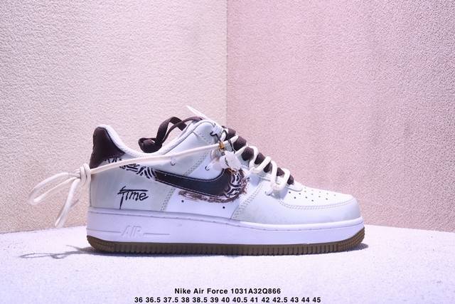 耐克 Nike Air Force 1 Low 空军一号低帮百搭休闲运动板鞋。柔软、弹性十足的缓震性能和出色的中底设计，横跨复古与现代的外型结合，造就出风靡全球