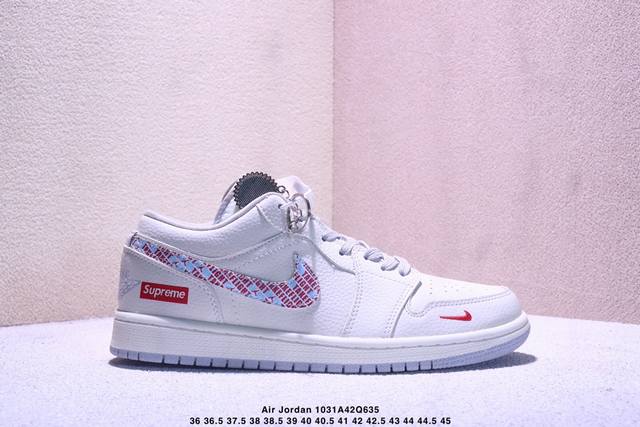 海外爆款限量发售！Nike Jordan Air Jordan 1“Supreme联名 米白彩勾” 高端定制 低帮 复古 减震 防滑 耐磨 篮球鞋 定制鞋盒 大