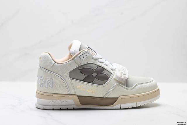 公司级Louis Vuitton Trainer Sneaker Low 路易威登 休闲运动文化百搭板鞋 舒适防滑底和百搭性霸屏整个时尚娱乐圈 细节调整完美主义