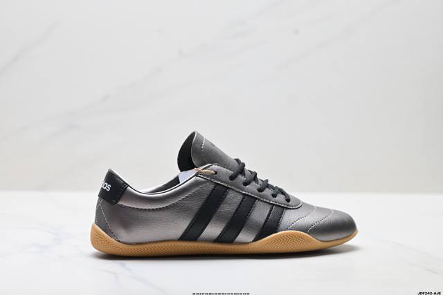 真标Adidas Grand Court Lo 阿迪达斯 休闲 耐磨 低帮 板鞋 货号:Jq9681 尺码:36 36.5 37 38 38.5 39 40 4