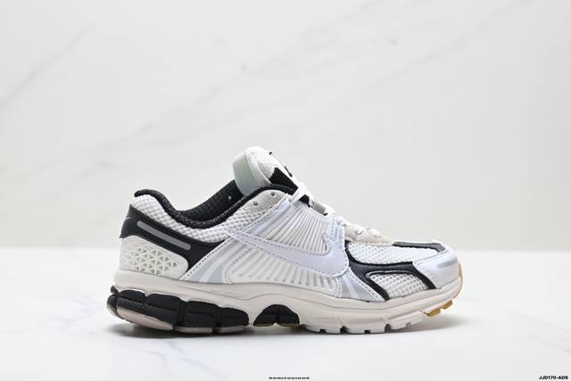 真标Nike Zoom Vomero 5 耐克 马拉松复古跑五代休闲运动慢跑鞋 货号:Fn7649-110 尺码:39 40 40.5 41 42 42.5 4