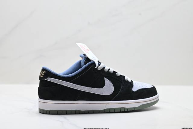 公司级Nike Dunk Low 扣篮系列 耐克 复古低帮休闲运动滑板板鞋 采用脚感柔软舒适Zoomair气垫 有效吸收滑板等极限运动在落地时带来的冲击力 为街