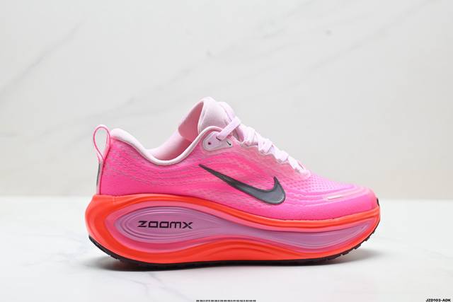 公司级Nike Vomero plus 耐克 舒适减震防滑 低帮跑步鞋 全掌Reactx泡绵中底 前掌和后跟还配备了Air Zoom气垫单元 据说跑起来更快更舒