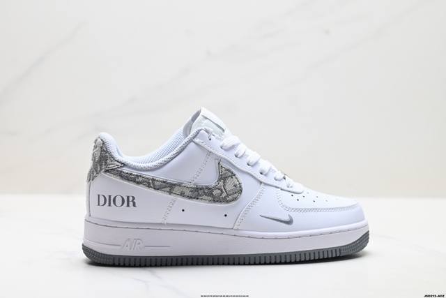 公司级Nike Air Force 1‘07 原楦头原纸板 打造纯正低帮空军版型 专注外贸渠道 全掌内置蜂窝气垫 原盒配件 原厂中底钢印、拉帮完美 货号:Cn5
