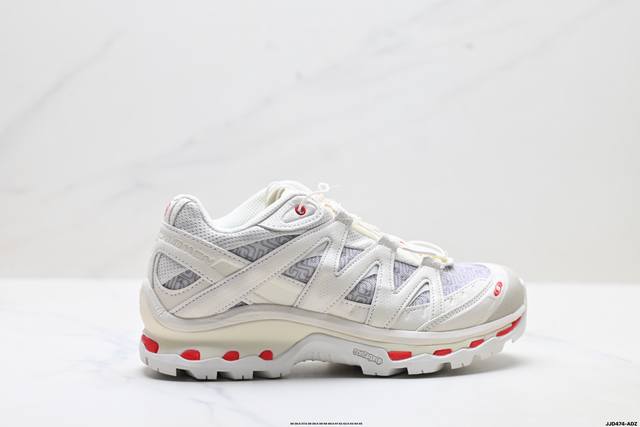 真标Salomon萨洛蒙 Xt-Quest 探索者系列户外越野跑鞋 鞋面采用Sensifit贴合技术 全方位贴合包裹脚型 鞋跟部鞋底牵引设计 提供强大的抓地性能