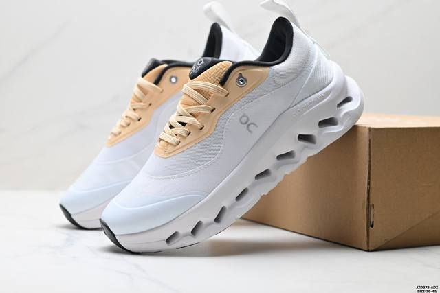 真标Loewe X On昂跑Cloudtilt 罗意威 联名轻量运动休闲鞋 脚感很舒服 鞋底柔软且包裹性好 上脚显腿长 不管休闲还是运动都很百搭 是最好看最显质