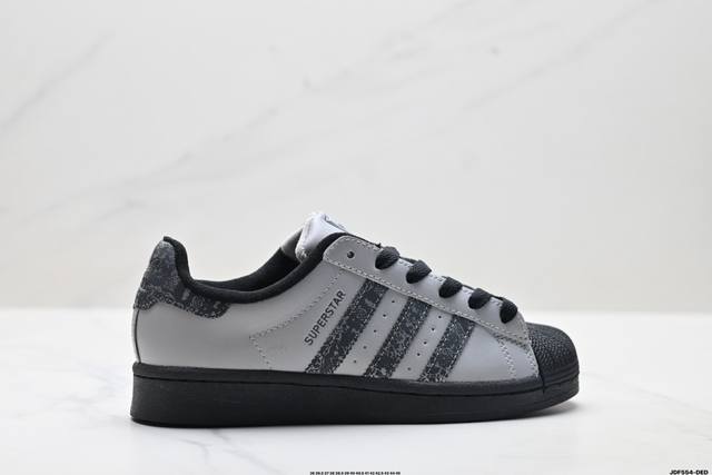 真标Adidas Originals Superstar贝壳头系列 阿迪达斯 三叶草低帮经典百搭休闲运动板鞋 货号:Jp7950 尺码:36 36.5 37 3