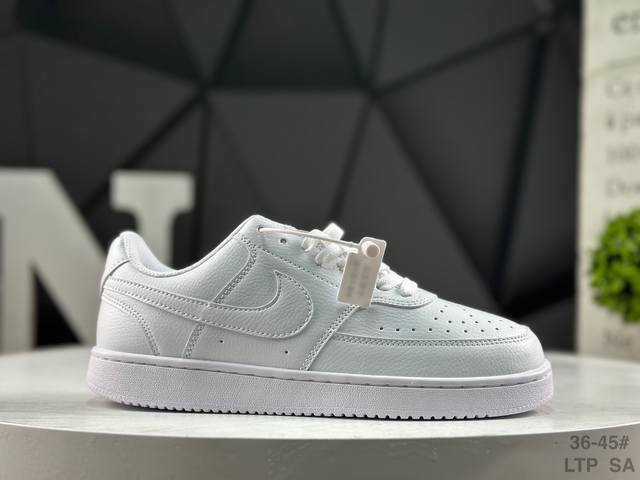 耐克 Nike Court Vision Lo 耐克 低帮 白蓝黄 鞋身以白色作为主色调，使鞋款十分百搭，同时鞋身两侧Swoosh Logo使用海军蓝打造，后跟