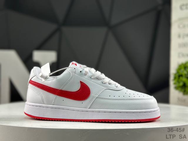 耐克 Nike Court Vision Lo 耐克 低帮 白蓝黄 鞋身以白色作为主色调，使鞋款十分百搭，同时鞋身两侧Swoosh Logo使用海军蓝打造，后跟