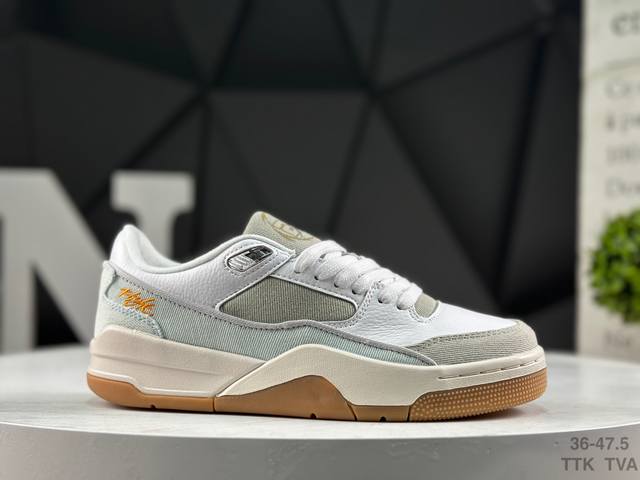 乔丹Air Jordan Flight Court 乔丹低帮复古篮球鞋 设计简约又不失复古韵味鞋内的鞋垫柔软且有弹性 能够很好地缓冲落地时的冲击力鞋面的材质贴合