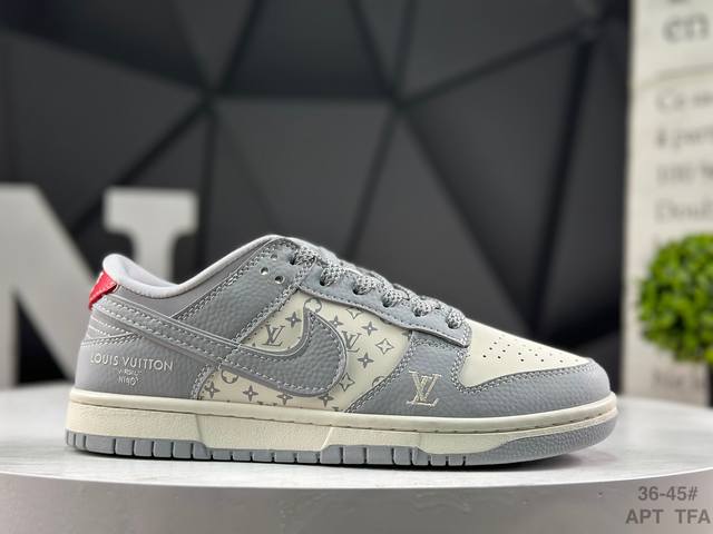 耐克 Nike Dunk Low 此款主张打破传统的工业化流水线设计限制，以Made By Ideas的超级创意为理念，集结众多潮流设计师，结合时下最Ing潮流