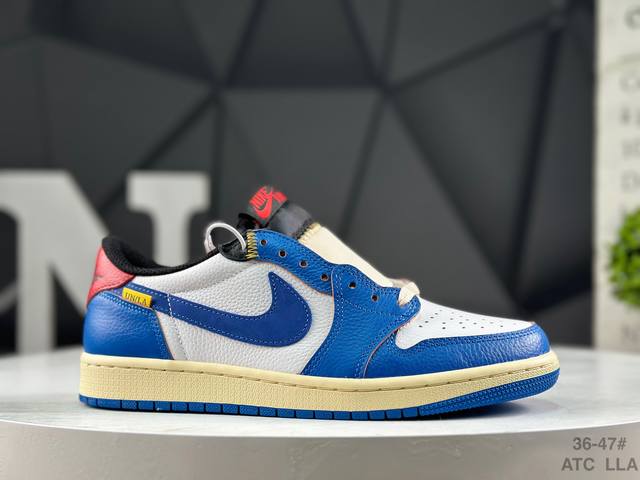 耐克 Air Jordan 1 Low 低帮 蓝柠檬 Aj1 乔丹1代 Aj1 乔1 低邦 蓝黄拼接 乔丹篮球鞋系列 鞋身采用蓝色皮革勾勒轮廓，明黄色注入后跟收