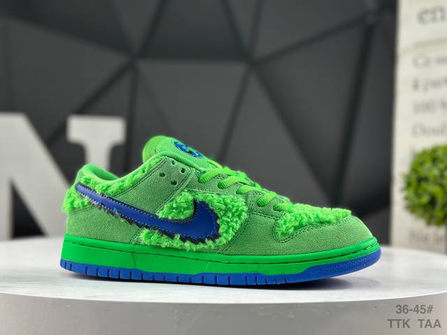 真标带半码 耐克 Nike Sb Dunk Low Retro 扣篮系列 复古低帮休闲运动滑板板鞋。采用脚感柔软舒适Zoomair气垫，有效吸收滑板等极限运动在