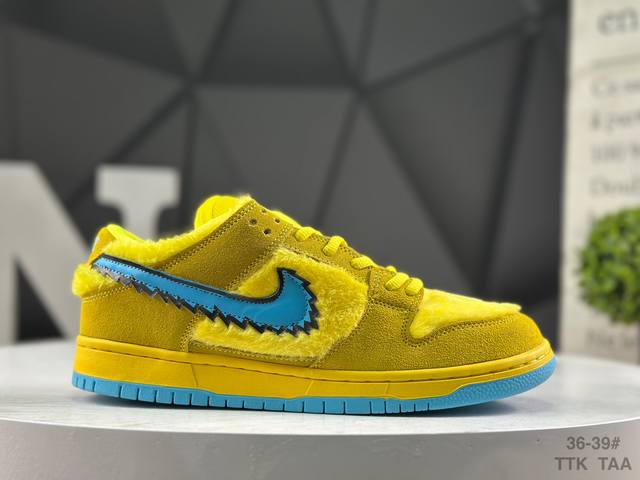 真标带半码 耐克 Nike Sb Dunk Low Retro 扣篮系列 复古低帮休闲运动滑板板鞋。采用脚感柔软舒适Zoomair气垫，有效吸收滑板等极限运动在