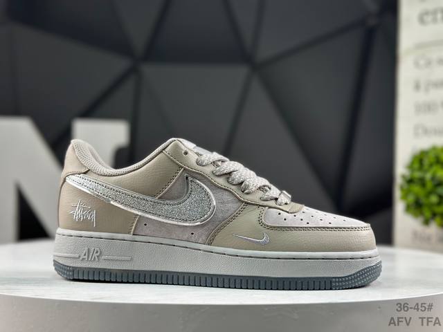 耐克 Nike Air Force 1 '07 Low 空军一号 低帮 运动鞋 休闲鞋 折边针车 工艺难度大 原楦头原纸板 原装鞋盒 定制五金配件 内置全掌气垫