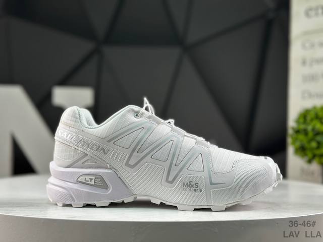 萨洛蒙 随着户外 Gorpcore 风潮持续发酵，法国户外运动品牌 Salomon 旗下的人气鞋型 Xt-6 持续火热，如今再度迎来一款 Gore-Tex 版本