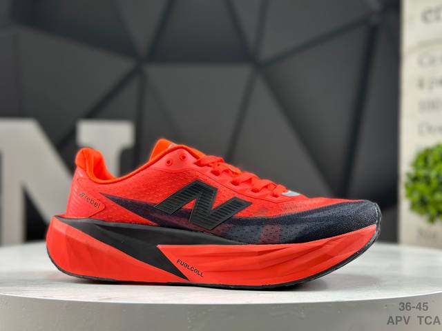 Nb New Balance Fuelcell 轻量跑鞋 超轻量化低帮休闲运动慢跑鞋 #原楦原纸版开发版型 采用超轻透气3D针织网眼材料结构鞋面及打印Logo细