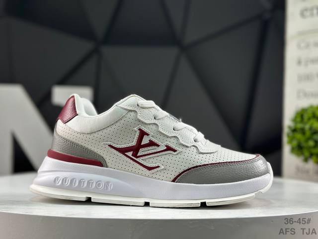 路易威登 Louis Vuitton Lv路易威登板鞋 乘风破浪的姐姐争先种草款,舒适透明底和百搭性霸屏整个时尚娱乐圈，正品1:1套楦复刻，细节调整完美主义！鞋