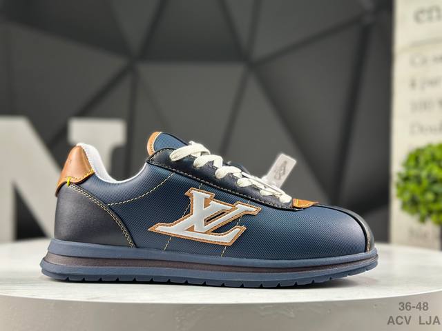 路易威登 Louis Vuitton Lv路易威登板鞋 乘风破浪的姐姐争先种草款,舒适透明底和百搭性霸屏整个时尚娱乐圈，正品1:1套楦复刻，细节调整完美主义！鞋