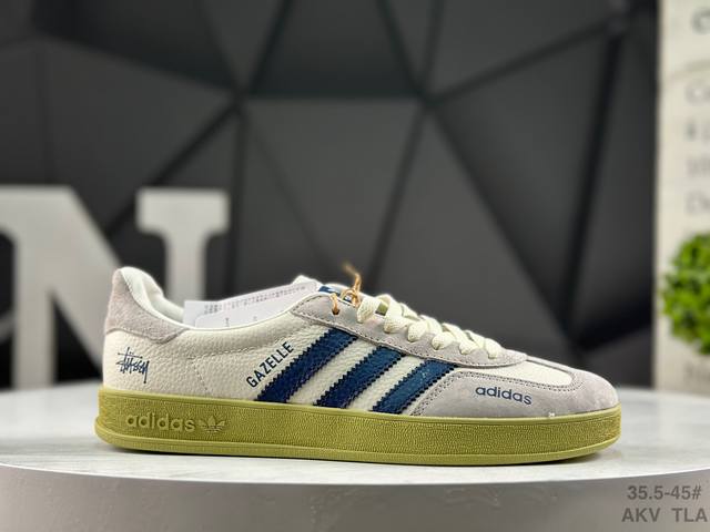 阿迪达斯 Adidas Originals Gazelle Indoor X Stussy 低帮休闲运动板鞋 原厂定制长毛翻毛皮组合环保纤维革鞋面材质 内置环保