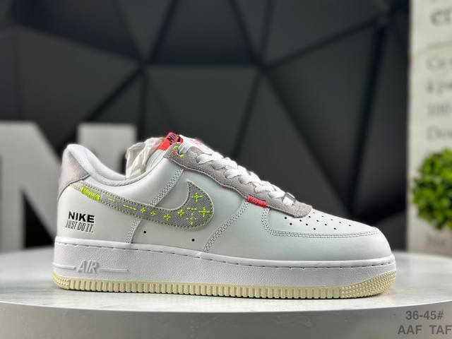 福利特价 耐克 Nike Air Force 1 Low 奶油反光 空军一号低帮运动休闲板鞋 官方同步 打造纯正空军版型 货号：Fb1853 111 码数：36