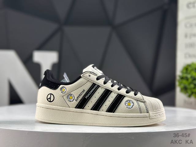 福利特价 阿迪达斯 Adidas Originals Gazelle Indoor 贝壳头 三叶草休闲防滑耐磨低帮板鞋 鞋头出色设计 塑就出众贴合感 稳固的后跟