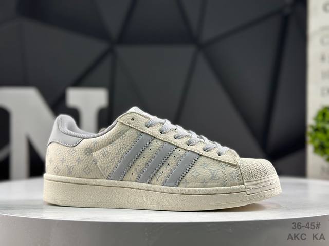 福利特价 阿迪达斯 Adidas Originals Gazelle Indoor 贝壳头 三叶草休闲防滑耐磨低帮板鞋 鞋头出色设计 塑就出众贴合感 稳固的后跟