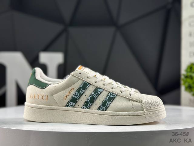 福利特价 阿迪达斯 Adidas Originals Gazelle Indoor 贝壳头 三叶草休闲防滑耐磨低帮板鞋 鞋头出色设计 塑就出众贴合感 稳固的后跟