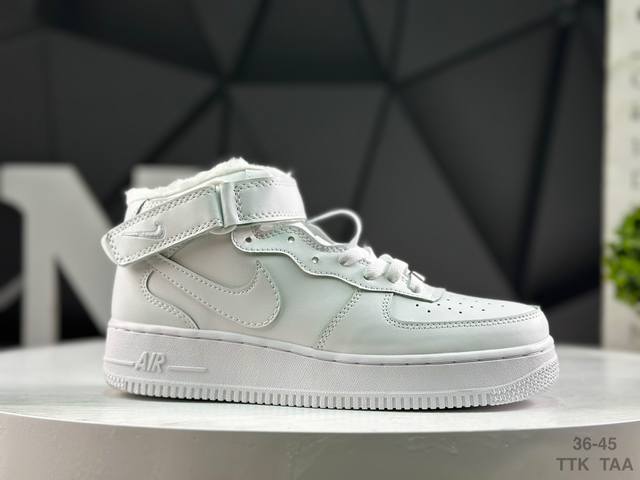 加绒 耐克 Air Force 1 Low’07 空军一号低帮休闲板鞋 定制皮料 原楦原纸板 纯正空军版型 内置全掌气垫 货号：Cj9179 200 尺码：如图