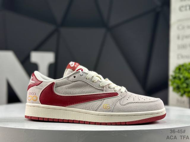 耐克 Travis Scott X Fragment Design X Jordan Air Jordan 1 Low Og Sp 多方联名合作融合了Travi