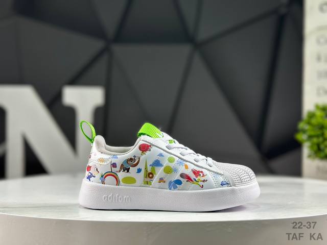 精品童鞋 精品童鞋 阿迪达斯 Adidas Originals Superstar贝壳头经典百搭复古板鞋 货号：Jp11210 尺码：右下角所示 Taf Ka