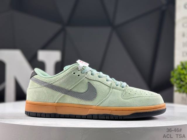 耐克 Nike Sb Dunk Low Supreme联名军绿 配色低帮休闲运动滑板板鞋 大厂纯原品质出货 纯正版型 定制鞋盒 皮料切割干净无任何毛边 细节完美